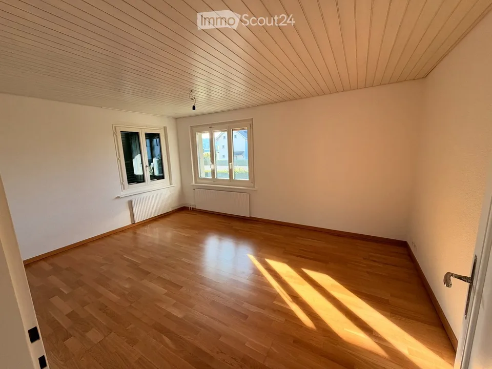 Wohnung in ruhiger und zentraler Lage in Schönbühl (1. OG) – Foto 3 von 5