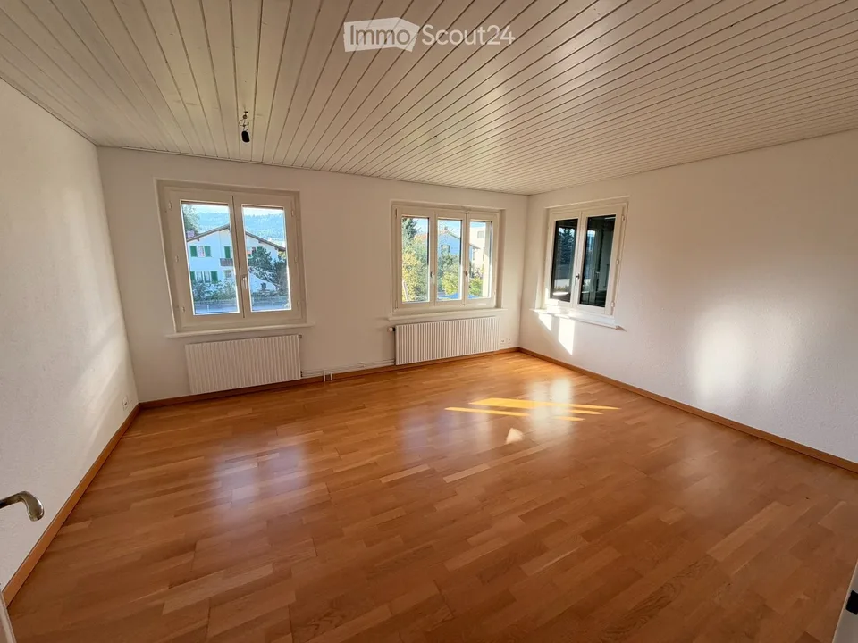 Wohnung in ruhiger und zentraler Lage in Schönbühl (1. OG) – Foto 2 von 5
