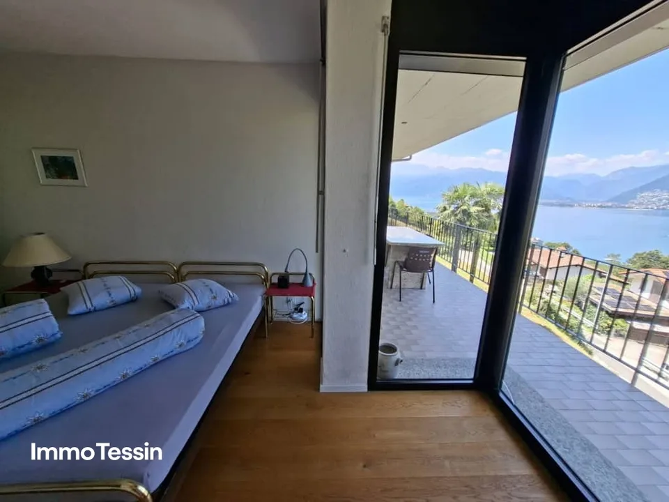 Wunderschönes Haus mit atemberaubender Panorama Seesicht über den Lage Maggiore an begehrter Lage im Gambarogno – Foto 10 von 13