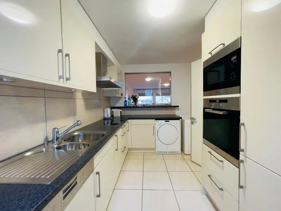 Appartement 5,5 pièces entièrement meublé à deux pas du lac – photo 6 sur 6