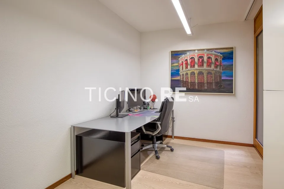 Lugano – À LOUER : bureau élégant en face du Parco Ciani – photo 9 sur 15