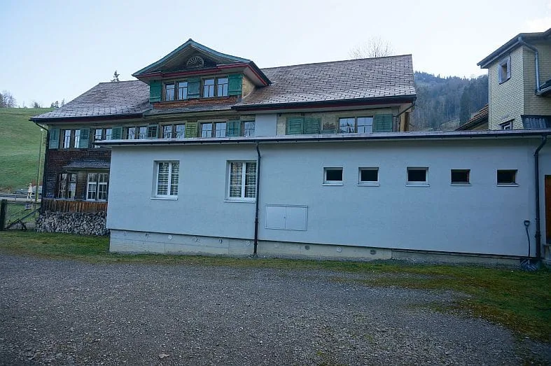 Ex locanda con potenziale di sviluppo in vendita a Nesslau – foto 4 di 12