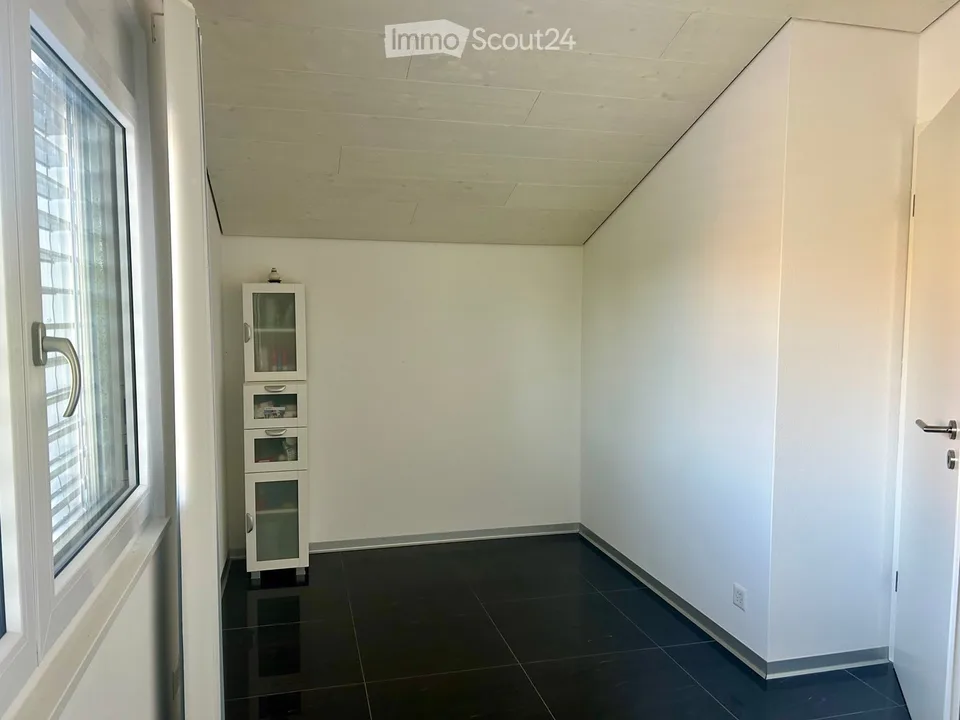 Esclusiva casa unifamiliare di 5,5 locali a Erlach – foto 13 di 14