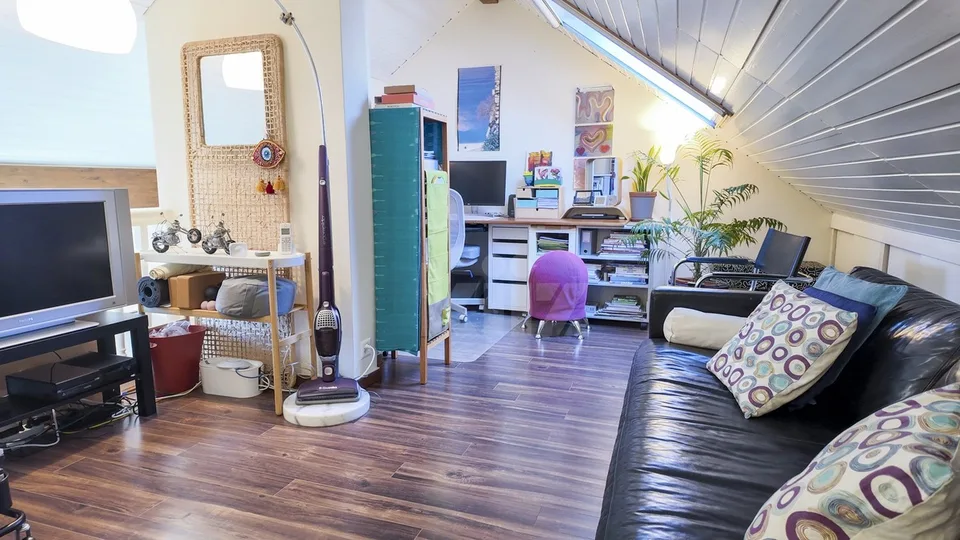 Schönes Reihenhaus mit Halbetagen und Garten – Foto 10 von 13