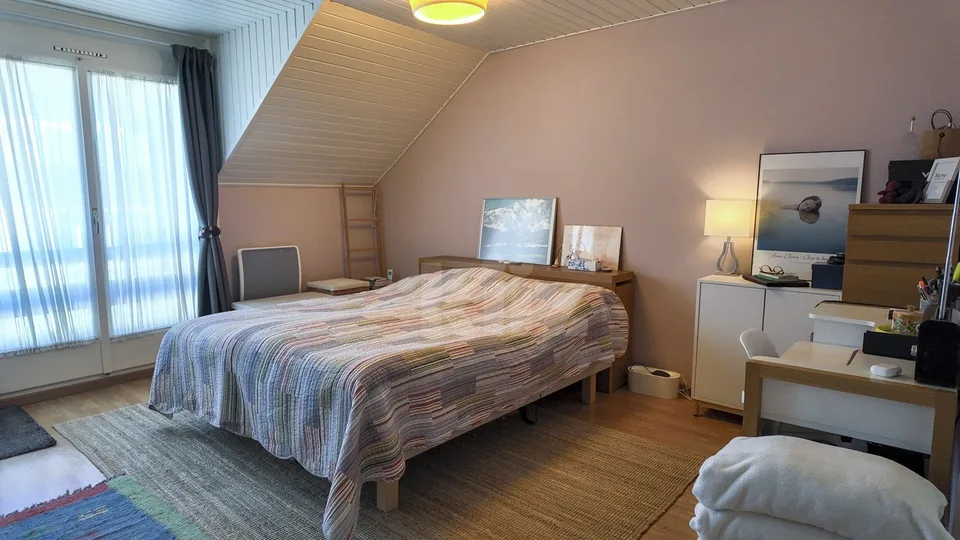 Schönes Reihenhaus mit Halbetagen und Garten – Foto 7 von 13