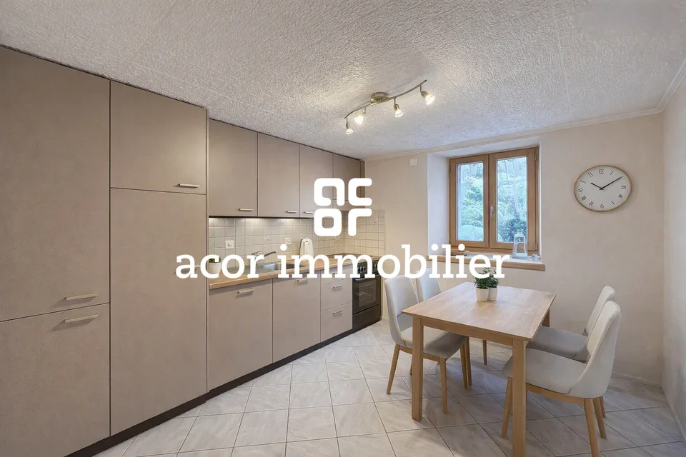 2.5-room apartment with potential in Grône! – photo 2 of 4