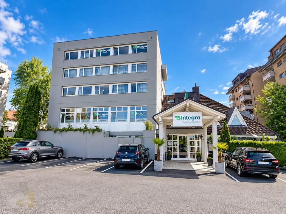 Restauranträumlichkeiten mit Aussensitzplatz – Foto 8 von 13