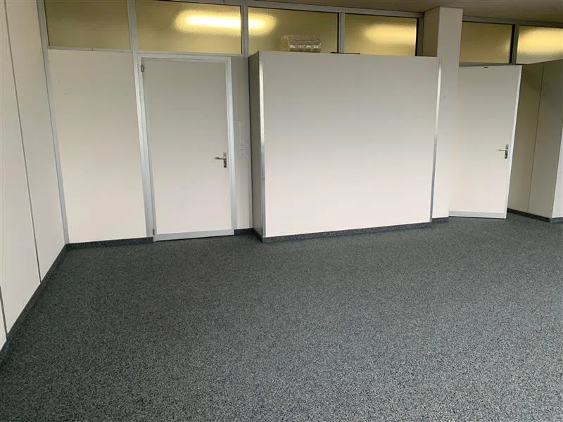 Büroräumlichkeiten beim Bahnhof Dielsdorf – Foto 2 von 5