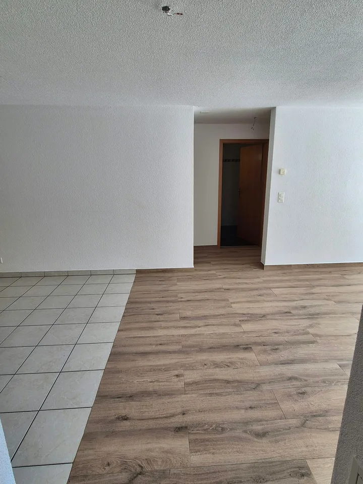 Bright 3-room apartment with balcony and beautiful view in Visp – photo 7 of 9