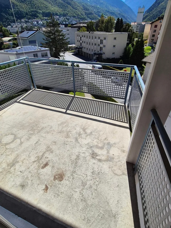 Bright 3-room apartment with balcony and beautiful view in Visp – photo 6 of 9