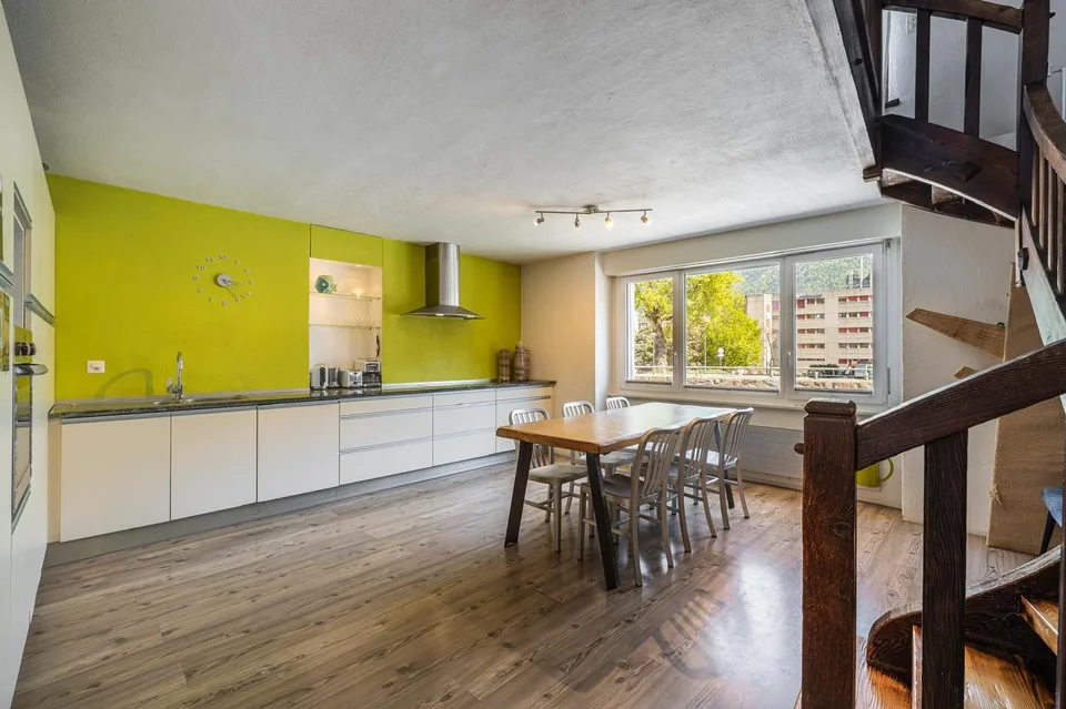 Charmant duplex de 4.5 pièces à Martigny – Cachet historique et confort moderne – photo 2 sur 6