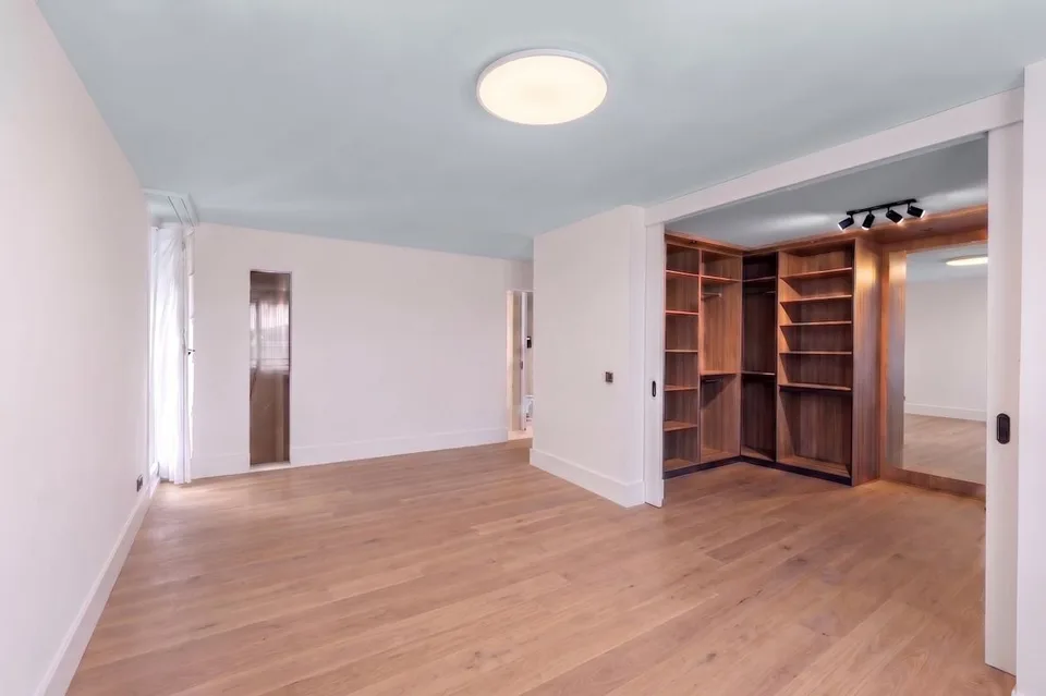 Attika 4,5 Zimmer von hohem Standard, vollständig renoviert mit hochwertigen Materialien – Foto 10 von 12