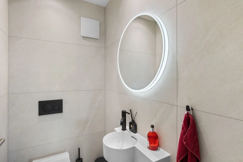 Attika 4,5 Zimmer von hohem Standard, vollständig renoviert mit hochwertigen Materialien – Foto 8 von 12