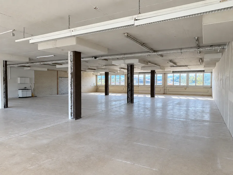 Superficie di magazzino da 115 m2 – foto 2 di 4