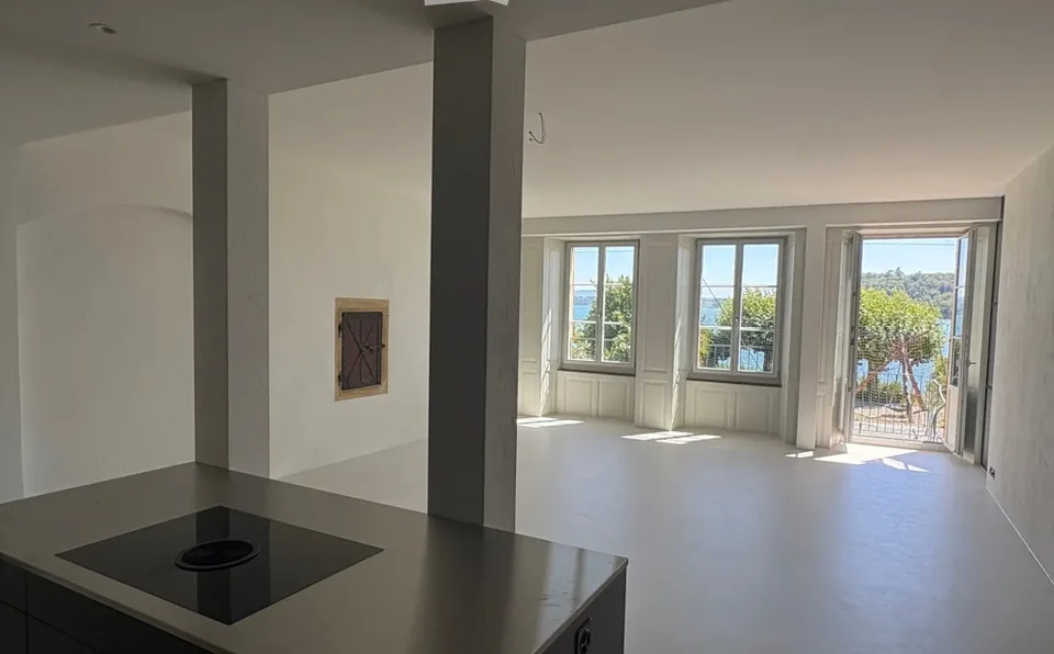 Renovierte Altbauwohnung - 1. Obergeschoss mit Balkon - 4.5-Zimmer mit Seeblick – Foto 3 von 11