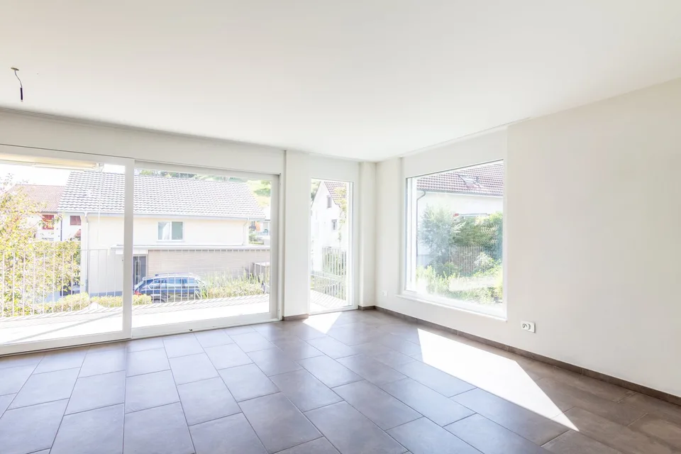 Moderne 4.5-Zimmer-Wohnung im 1. OG mit Balkon, Staffelbach – Foto 9 von 13