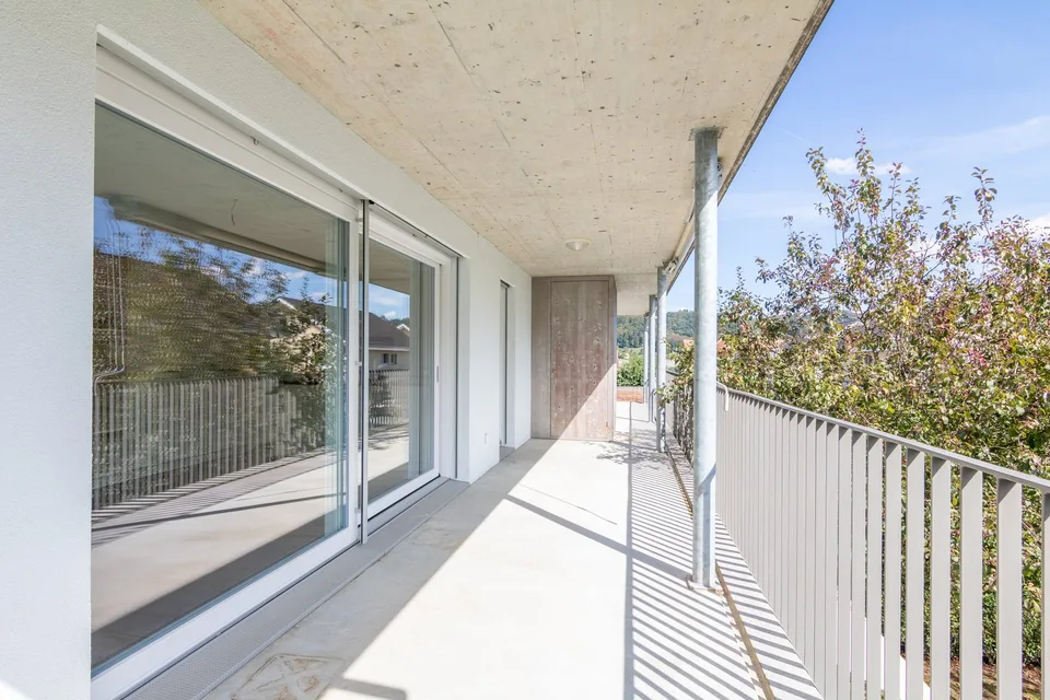 Moderne 4.5-Zimmer-Wohnung im 1. OG mit Balkon, Staffelbach – Foto 4 von 13