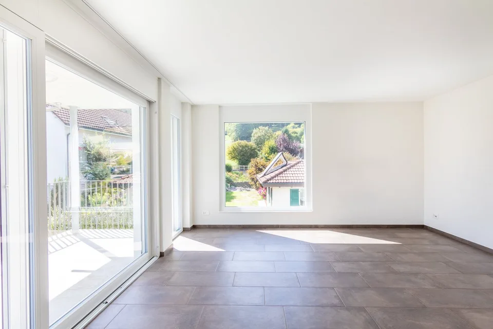 Moderne 4.5-Zimmer-Wohnung im 1. OG mit Balkon, Staffelbach – Foto 7 von 13