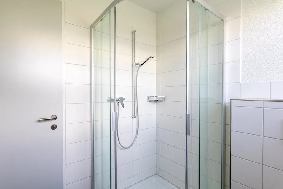 Moderne 2.5-Zimmer-Wohnung mit Gartensitzplatz in Staffelbach kaufen – Foto 12 von 13