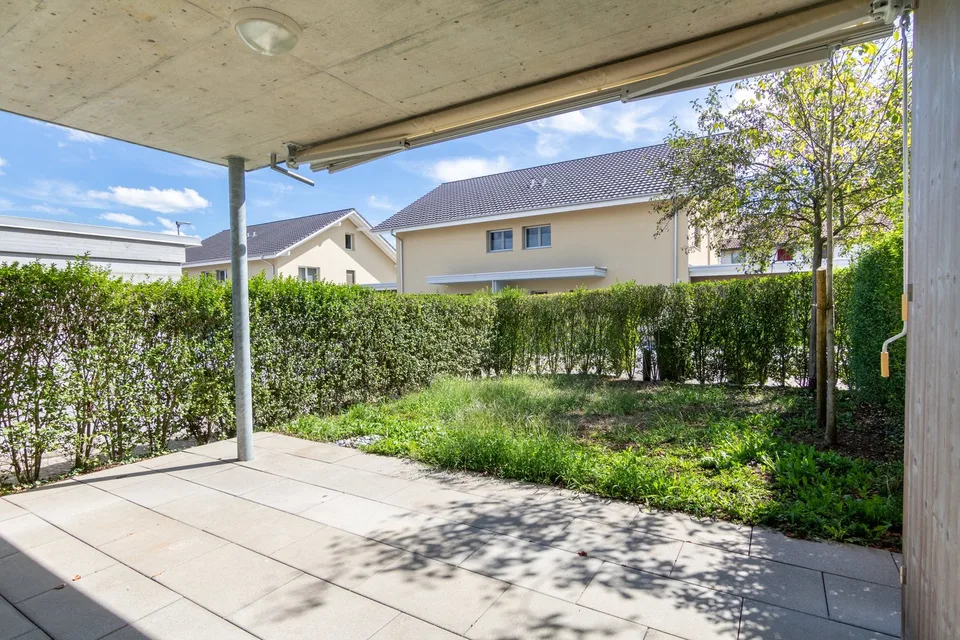 Moderne 2.5-Zimmer-Wohnung mit Gartensitzplatz in Staffelbach kaufen – Foto 2 von 13