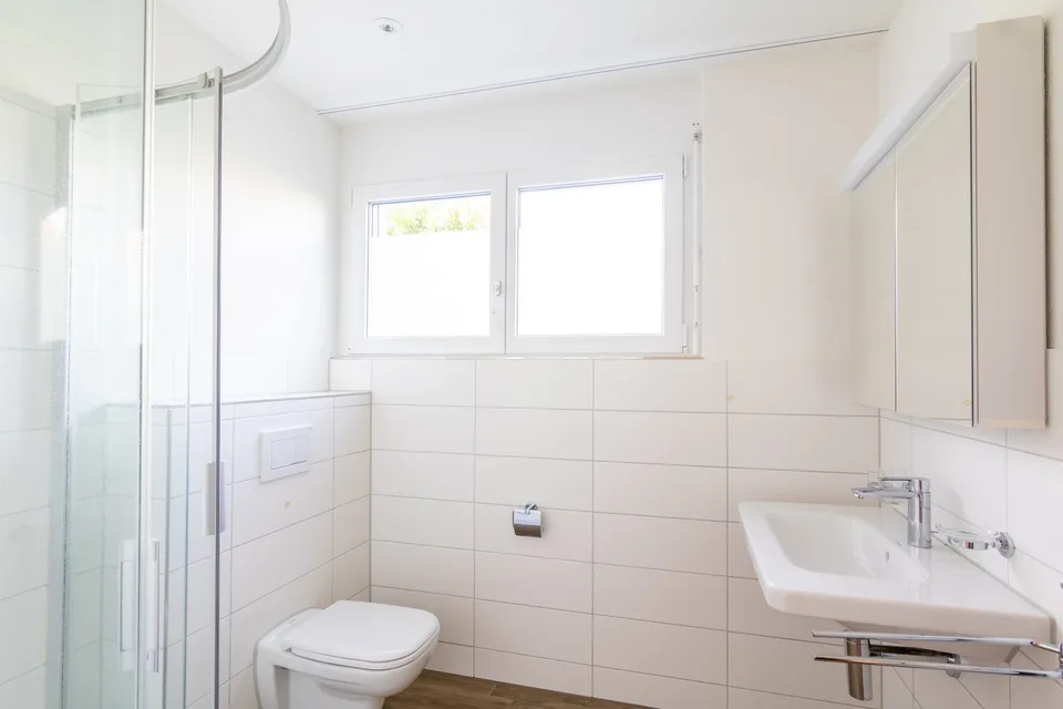 Moderne 2.5-Zimmer-Wohnung mit Gartensitzplatz in Staffelbach kaufen – Foto 11 von 13