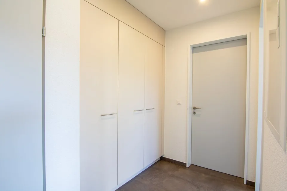 Appartement moderne 2.5 pièces au 1er étage avec balcon, Staffelbach – photo 8 sur 12