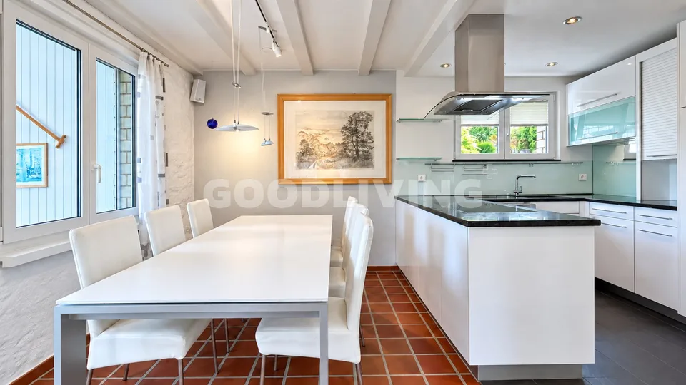 Ein idyllisches Familienparadies und zukunftsweisendes Energie-Meisterwerk – Foto 2 von 4