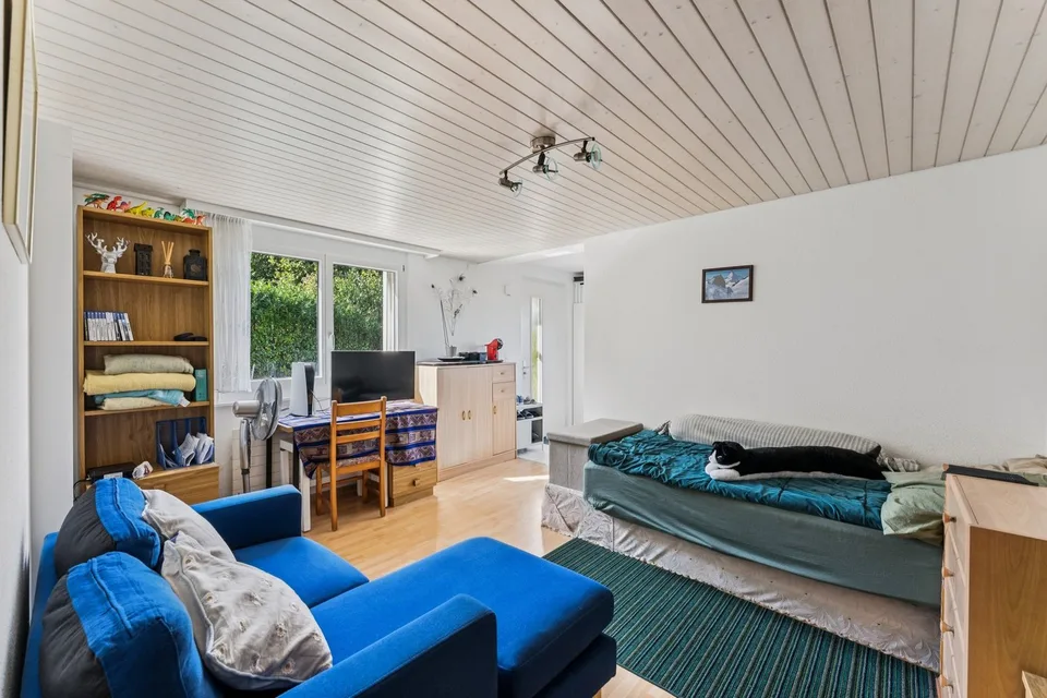 Bella casa con due appartamenti e giardino – foto 12 di 13