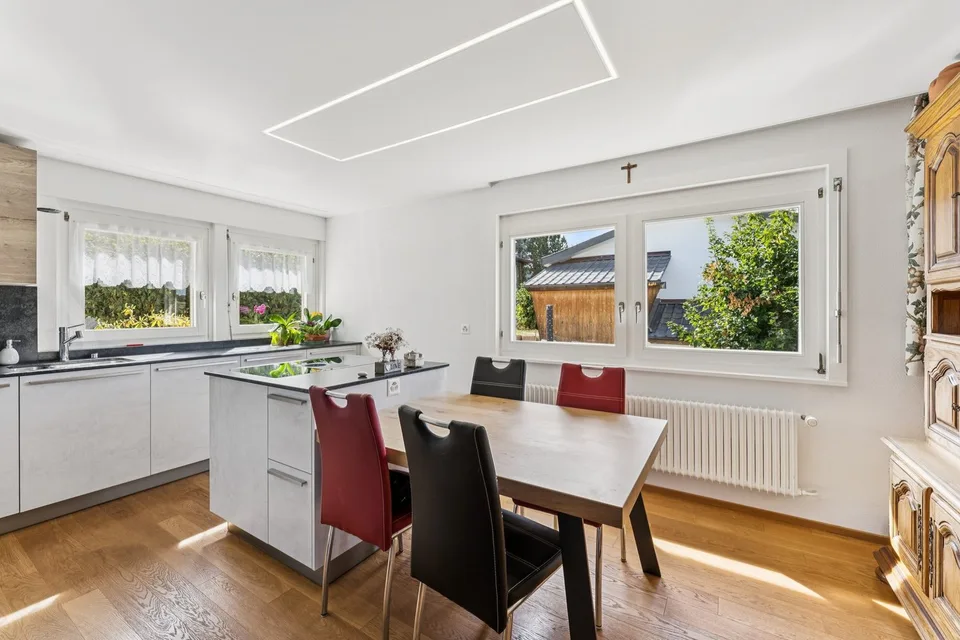 Bella casa con due appartamenti e giardino – foto 6 di 13