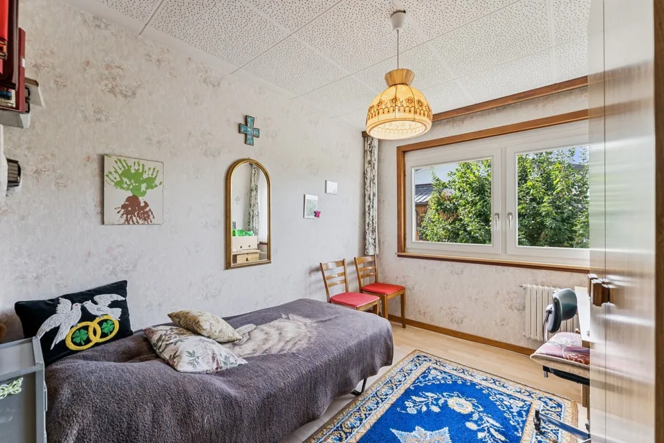 Bella casa con due appartamenti e giardino – foto 7 di 13