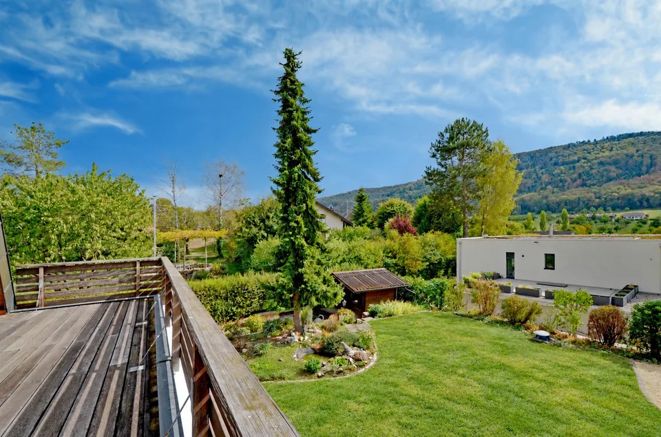 Una casa nel verde con vista panoramica – foto 4 di 9