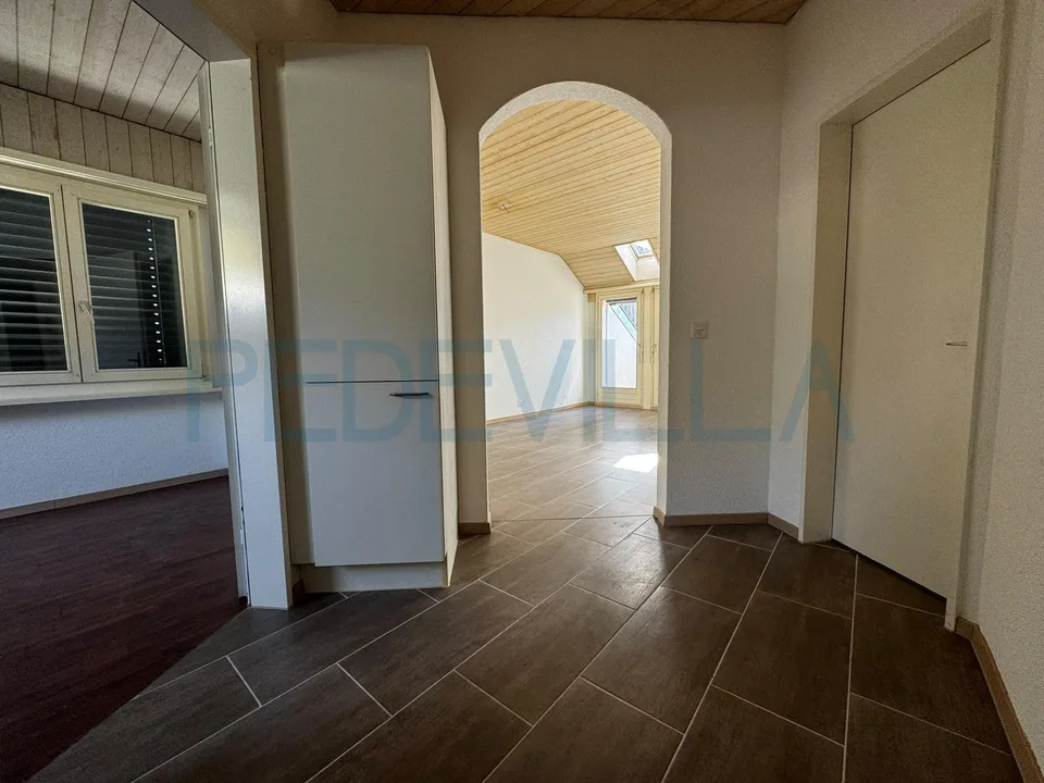 Zu vermieten ? Schöne 2,5-Zimmer-Wohnung im 4. Stock – Foto 3 von 9