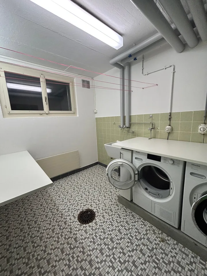 Grosszügige 5.5-Zimmer-Wohnung mit Panoramablick – Foto 13 von 15