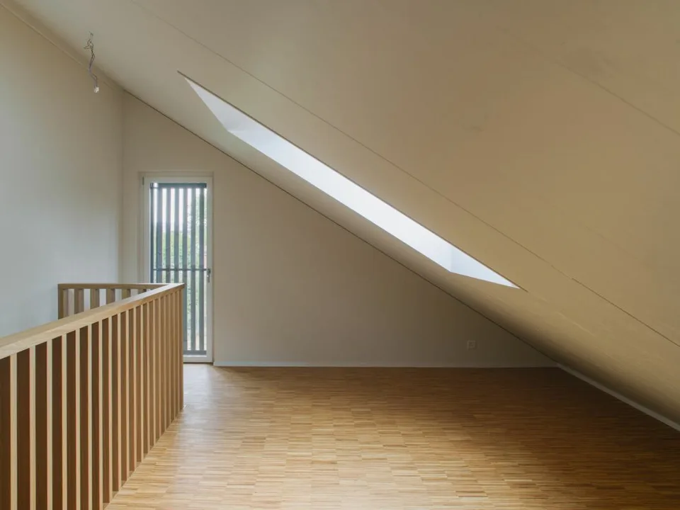 Habitation moderne avec galerie, jardin et parking souterrain privé (maison d'angle) – photo 5 sur 8