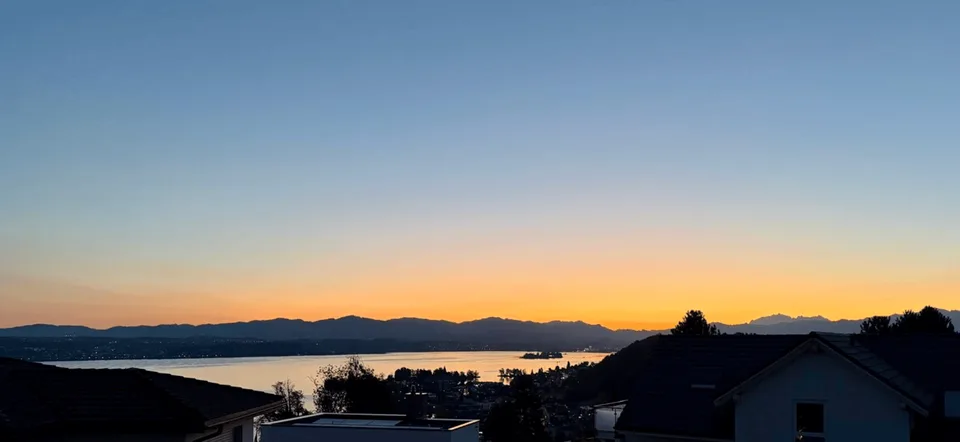 VITA DI LUSSO – VILLA PANORAMICA IN POSIZIONE PRIME – ATMOSFERA DI VACANZA PURA AL REBBERG – foto 6 di 7