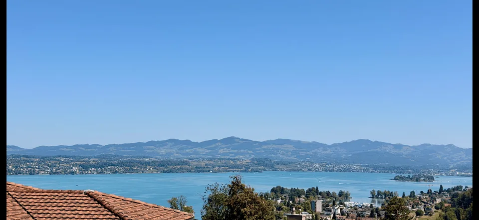 VITA DI LUSSO – VILLA PANORAMICA IN POSIZIONE PRIME – ATMOSFERA DI VACANZA PURA AL REBBERG – foto 2 di 7