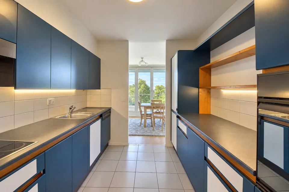 Geräumig und hell, 3.5 Zimmer mit freier Sicht in Lausanne – Foto 5 von 8