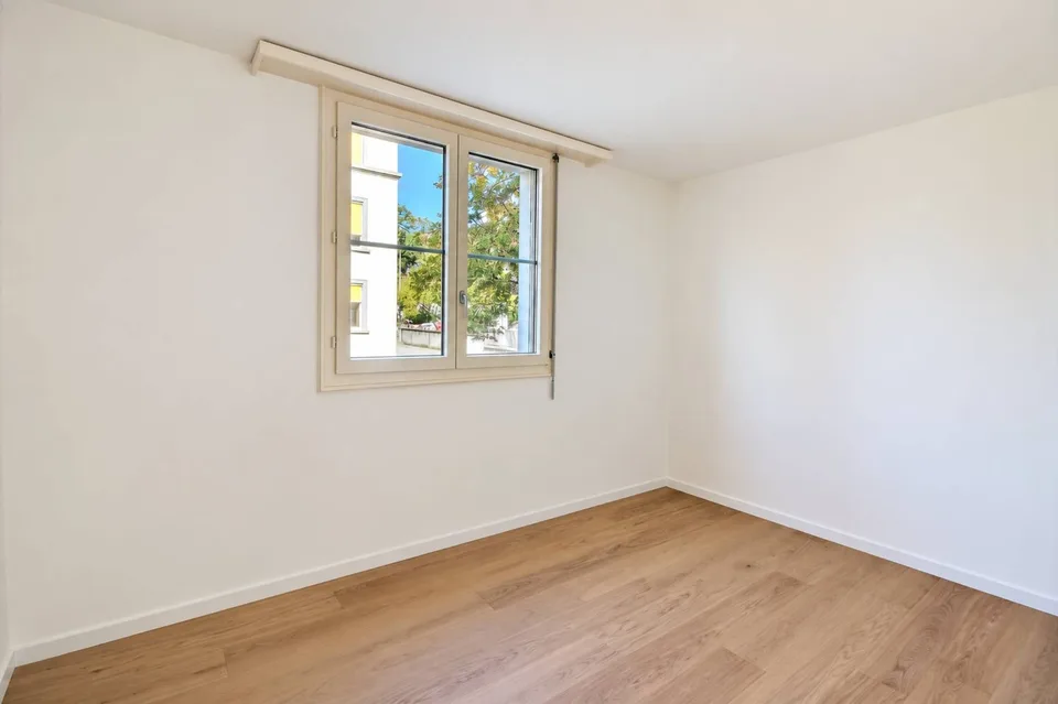 Geräumig und hell, 3.5 Zimmer mit freier Sicht in Lausanne – Foto 6 von 8