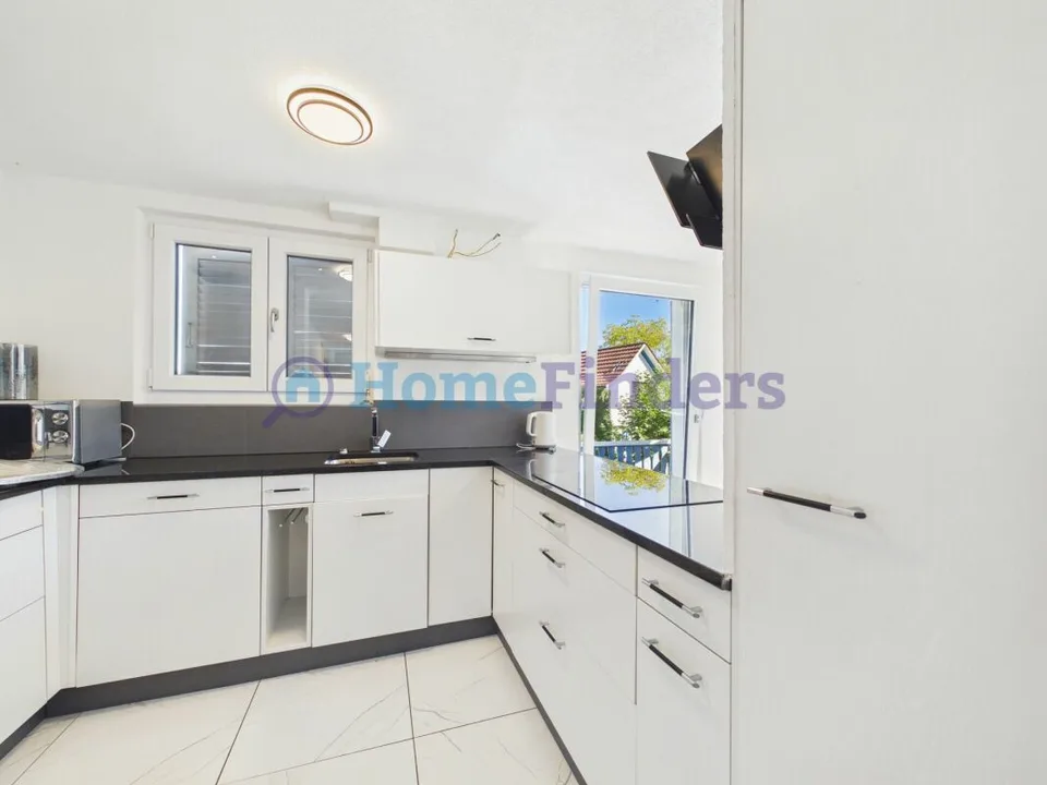SPACIOUS IN A QUIET LOCATION! – photo 7 of 13