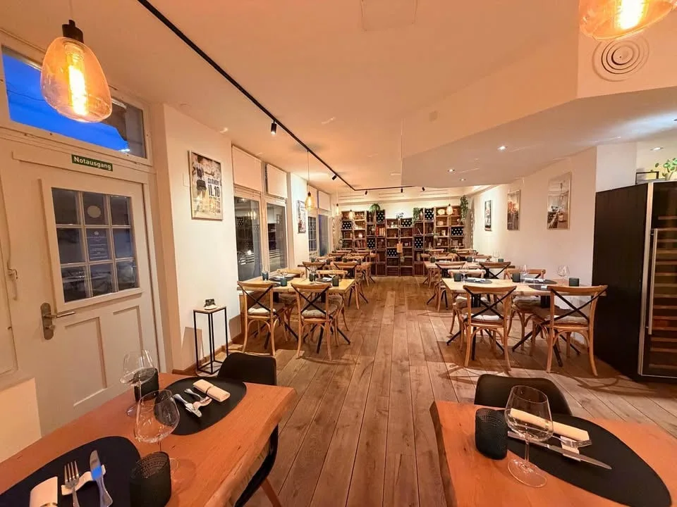 Ristorante con grande terrazza – vicino al lago di Thun – foto 7 di 10