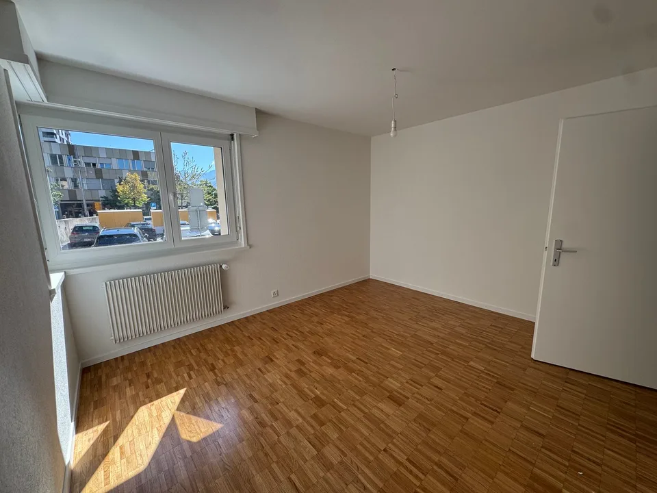 Wohnung mit 3 Zimmern renoviert – Foto 4 von 9