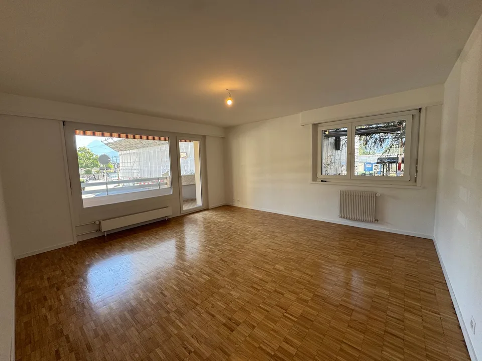 Wohnung mit 3 Zimmern renoviert – Foto 2 von 9