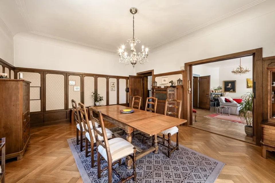 Lenzburg: Stadtvilla mit Umschwung – Foto 7 von 9