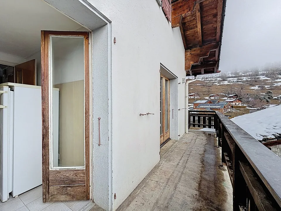 La tua futura casa da reinventare a Levron – foto 11 di 12