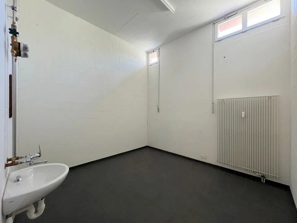 Grosszügige, lichtdurchflutete 4.5-Zimmerwohnung an zentraler Lage – Foto 13 von 15