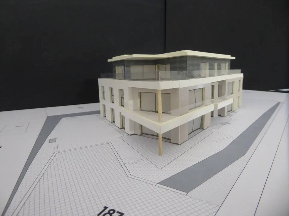Moderne 4.5-Zimmer-Neubau-Wohnung mit Minergie-Standard in Aeschi – Foto 15 von 17