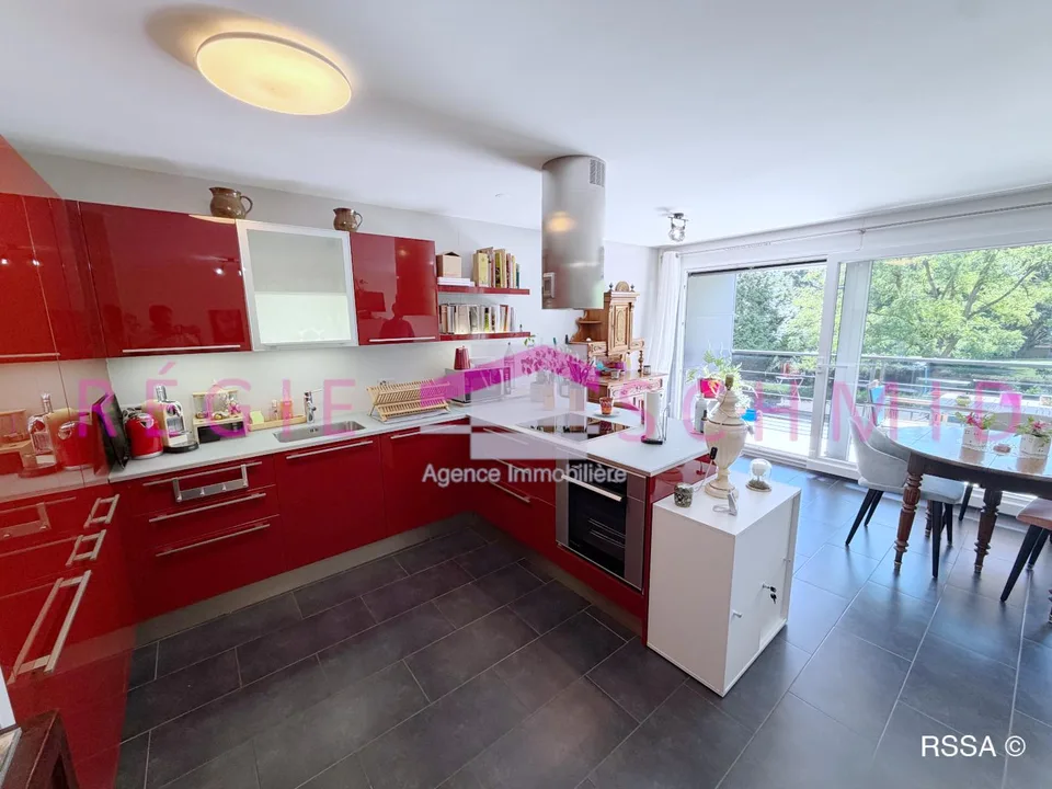 Appartement traversant de 2,5 pièces et 85m² PPE avec 2 balcons – photo 2 sur 8