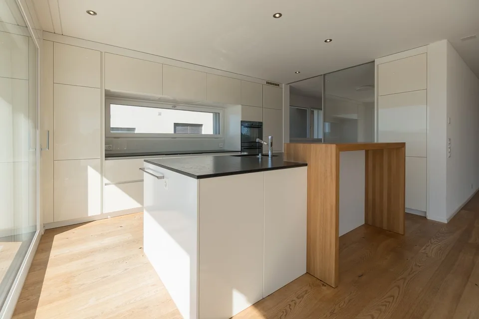 Wohnen am Hofberg – 5.5-Zimmer-Wohnung mit 121 m² Terrasse – Foto 6 von 10