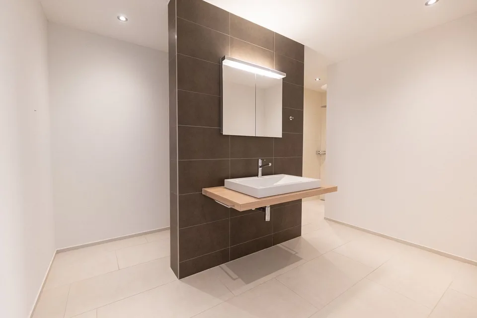 Wohnen am Hofberg – 5.5-Zimmer-Wohnung mit 121 m² Terrasse – Foto 7 von 10
