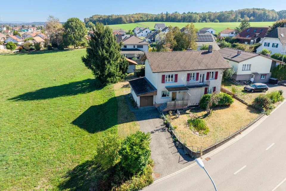Maison unifamiliale de 6,5 pièces avec grande surface de jardin et espace pour les idées – photo 12 sur 13